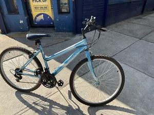bicycle - Picture 1 of 5