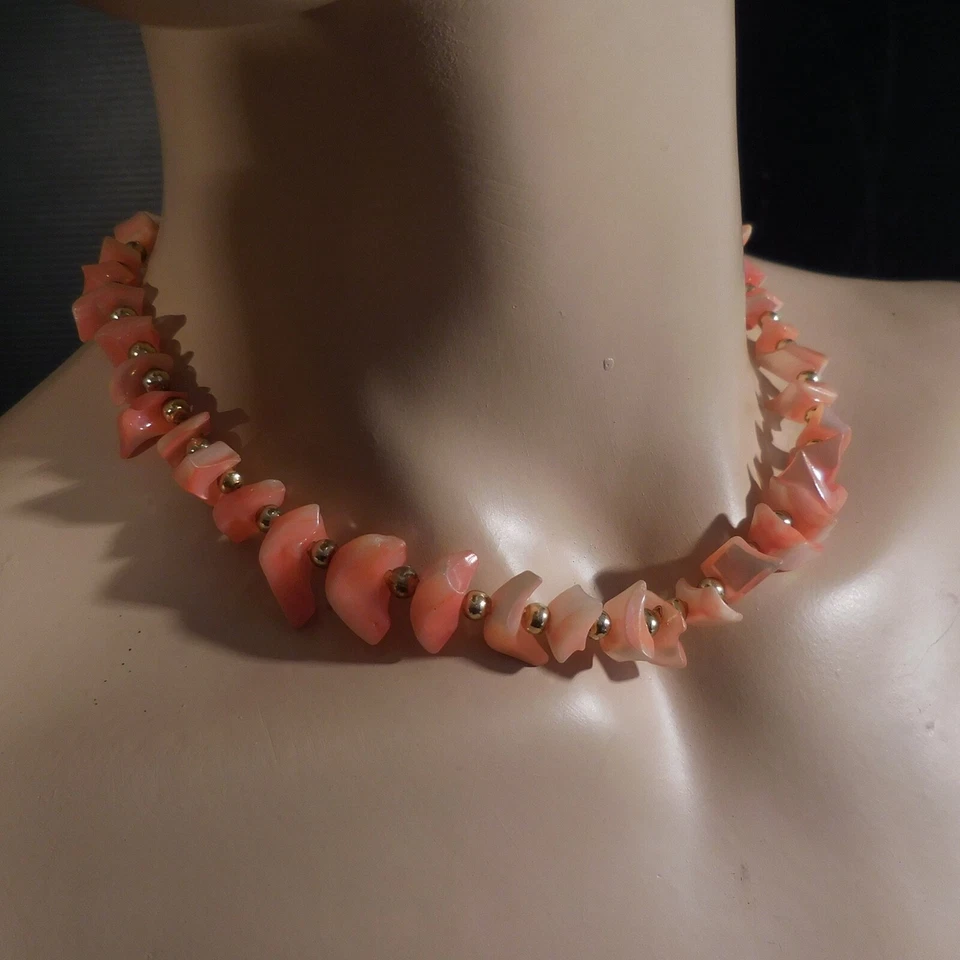 Collana Pietra Corallo Perla Metallo Placcato Oro Chiusura Ottone Gioiello Donna - Immagine 1 di 4