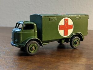 Dinky Toys Military Ambulance No. 626 Green Meccano Made in United Kingdom