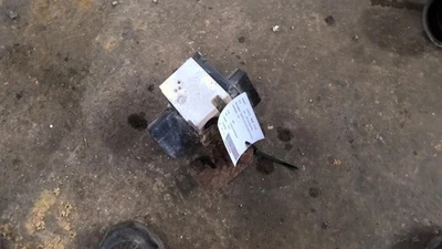 Conjunto de bomba y motor ABS usado se adapta a: montaje Chevrolet Malibu 2008 exc. Hybri Foto 1 de 4