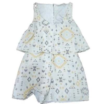 Mameluco corto azteca Zara, con espalda en V y volantes superpuestos, talla S Foto 1 de 4