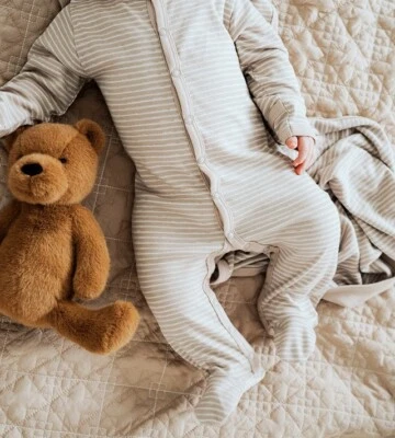 Mameluco de bambú Cariloha - Rayas de piedra - 0-3 meses Foto 1 de 2