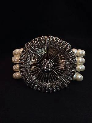 Heidi Daus WHITE CREAM Pearl BELGIUM DISC Bracelet - S/M Size - Image 1 of 4