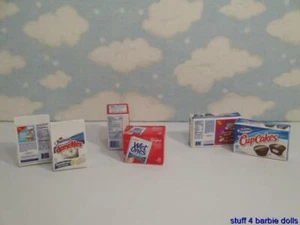 Barbie SIZE Dollhouse Accessories Bathroom Travel ZURU MINI BRANDS - Donettes - Picture 1 of 2