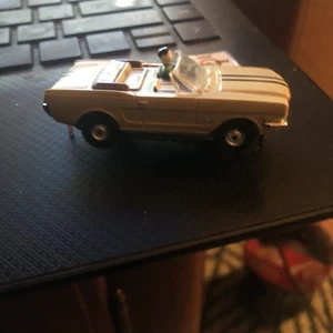 Vgc Vintage Aurora  Tan Mustang  / T Jet - vibrator Slot Cars runs - Picture 1 of 6