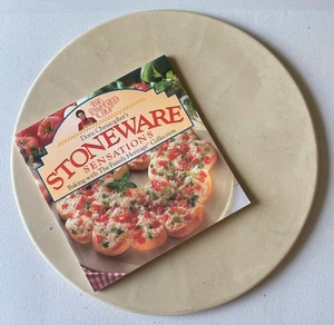 Pizza/Biscottiera Vintage Coccolati Chef 15”Family Heritage Coll. + Libro - Foto 1 di 19