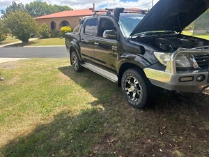 toyota hilux - Picture 1 of 1