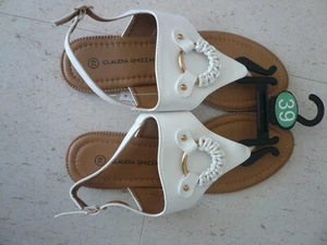 Damenmode Damenschuhe Zehentrenner Sandalen Sandaletten weiß Gr. 39 Janina - Bild 1 von 3
