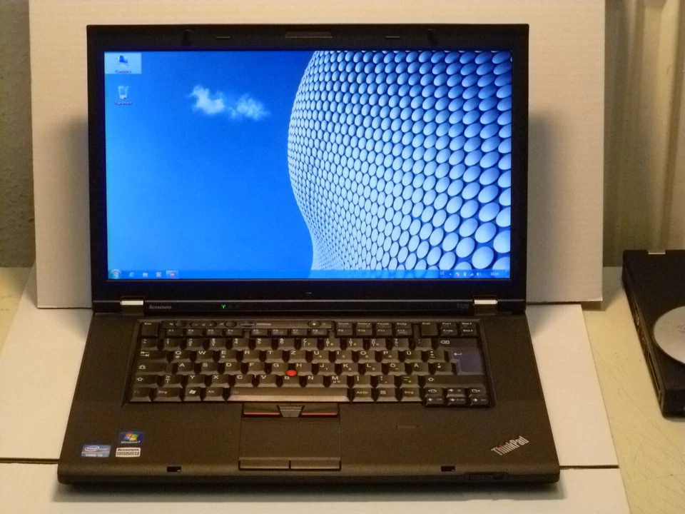 LENOVO THINKPAD T520 i5 2520M 2x3,2GHz 8GB 128SSD DVD+/-RW 15,6"HD+ 1600x900 - Bild 1 von 1