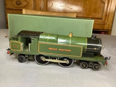 Hornby O Gauge E220 20 Volt AC Electric GWR 4-4-2 Tank Locomotive 2221 - Image 1 of 4