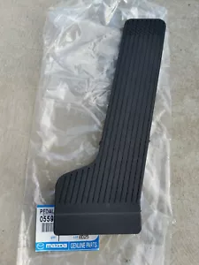 Mazda 808 929 RX3 RX4 accelerator pedal pad NEW 0559-41-710E - Picture 1 of 2