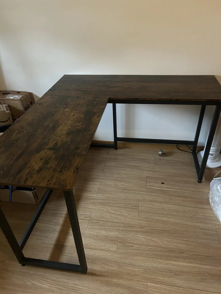 Schreibtisch - Bild 1 von 1