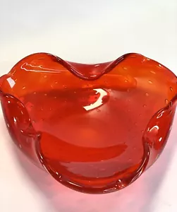 Rubinrote Schale geraffter Rand, Kunstglas, Bullicante kontrollierte Blasen, mundgeblasen - Bild 1 von 6