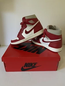 Jordan 1 Retro High OG Varsity Red Chenille Newstalgia Sz-10W - Picture 1 of 6
