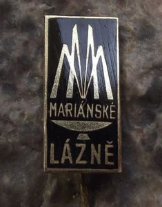 Marianske Lazne Marienbad Spa Natural Springs Town Fountain Tourist Pin Badge - Picture 1 of 2