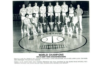 1972 1973 NEW YORK KNICKS WORLD CHAMPIONS 8X10 TEAM PHOTO BASKETBALL NBA - Picture 1 of 1