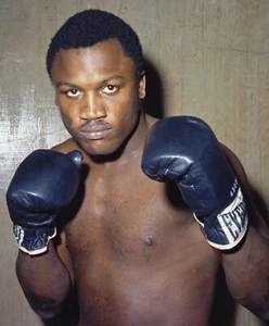 JOE FRAZIER  9 DVD SET BOXING    *MUHAMMAD ALI *GEORGE FOREMAN  *JERRY QUARRY - Picture 1 of 3