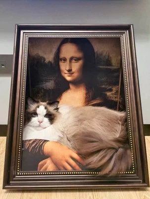 Mona Lisa Cat Scratcher Bed – Funny Art Frame for Cats - Image 1 of 4