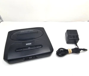 Console Sega Genesis Model 2 (1994) MK-1631 nera TESTATA - Foto 1 di 6
