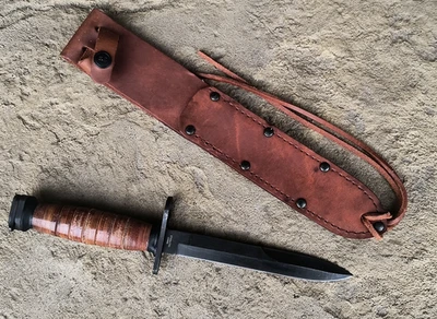 Cuchillo con mango de cuero de la Segunda Guerra Mundial Bayont Repro carabina hoja fija importación + funda OKC Foto 1 de 4