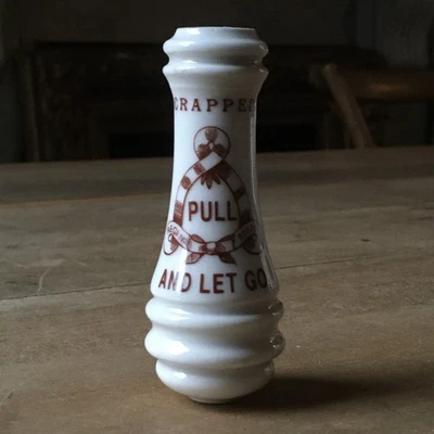 Cisterna de alto nivel tirar inodoro lavabo Thomas Crapper tirar y soltar cerámica Foto 1 de 4