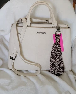 Betsey Johnson large chalk white skull satchel - Picture 1 of 12