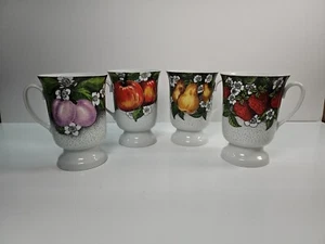 Chodziez Polen 4er Set Kaffee- oder Teetassen Äpfel Birnen Erdbeeren Pflaumen - Bild 1 von 6