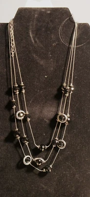 Collar de piedra negra de tres hilos m.haskell bisutería (INV G) Foto 1 de 4