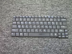 Dell Latitude X300 Laptop Keyboard Model 05Y730 - Picture 1 of 3