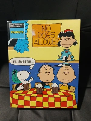 Rompecabezas Peanuts Snoopy Lucy No Dogs Allowed 200 piezas RARO de colección dorado Foto 1 de 4