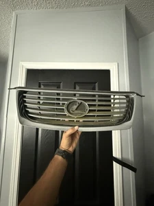 LEXUS ES350 GRILLE 2007 2008 2009 SILVER 53101-33190 OEM No Emblem - Foto 1 di 9