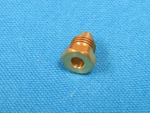 65,66, Mustang, Fairlane, Falcon, Comet, Distributor Vacuum Advance Line Fitting - Picture 1 of 8