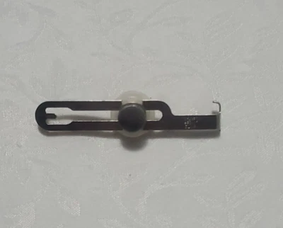 Vintage Singer Metal Seam & Hem Guide Attachment 161172 - Image 1 of 4
