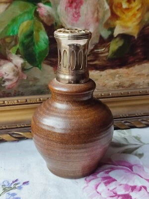 ANCIENNE LAMPE BERGER EN GRÈS MARRON  - Photo 1/4