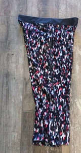 NWT Womens L Capri Pants Nike Stay Warm dri fit Large black pink white - Picture 1 of 3