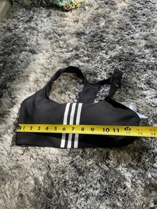 Sujetador deportivo Adidas para mujer blanco y negro Precio de venta sugerido por el fabricante: 45 B6 Talla MAC - Imagen 1 de 3