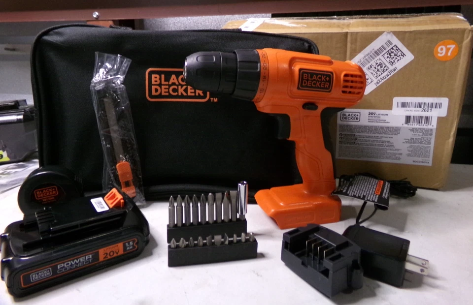 Kit de taladro y herramientas para el hogar BLACK+DECKER 20V MAX (BDCD120VA) Foto 1 de 4