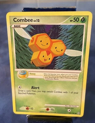 Combee 57/100 Pokémon Stormfront Unlimited Non-Holo NM/MINT 2008 box-S5 - Image 1 of 2