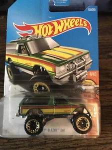 Hot Wheels Hot Trucks 8/10, Chevy Blazer 4 x 4, ungeöffnet - Bild 1 von 9