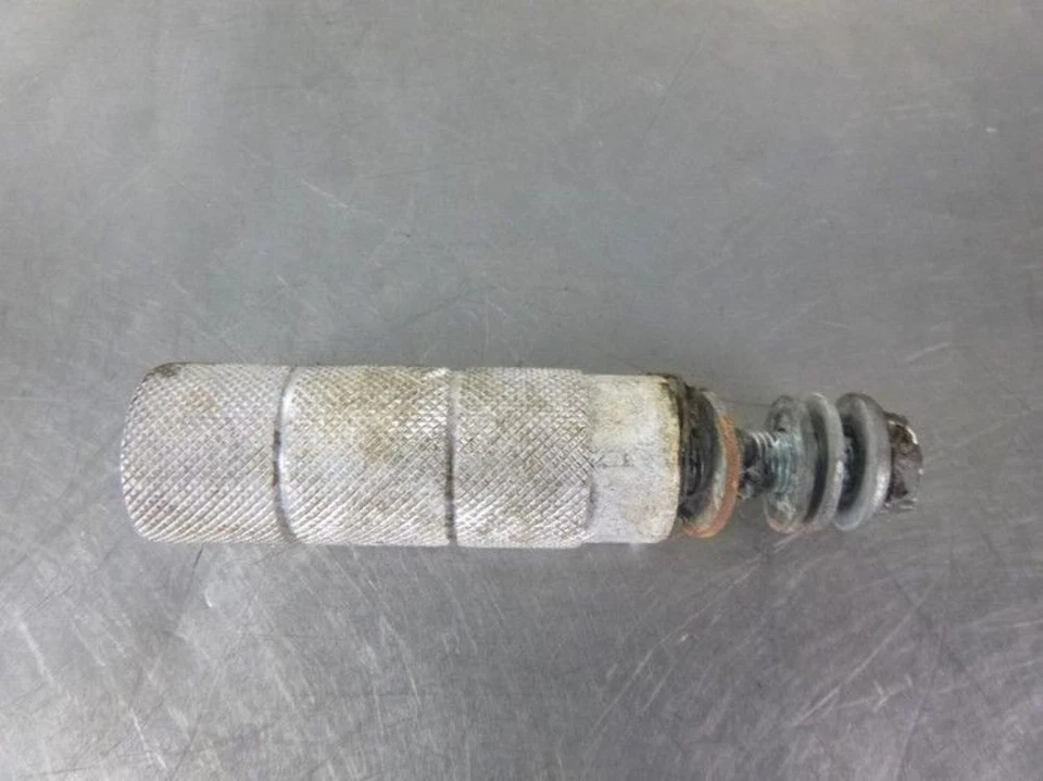 Ducati Cagiva E900 Elefant 1993 lado izquierdo clavija de pasajero trasero Foto 1 de 4