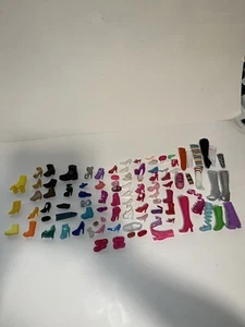 Lot of 100+ Single Barbie Shoes All Mismatch No Pairs - Picture 1 of 9