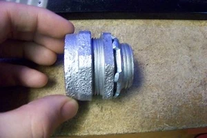 NEW Cooper Crouse-Hinds CPR3 1"Rigid/IMC Compression Connector Concrete Tight - Picture 1 of 2