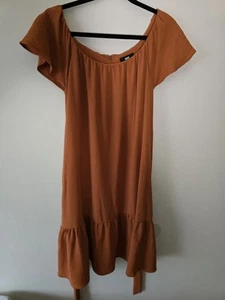 DKNY Back Zip Floppy Sleeve Belted Tiered Dress Size Large Pre-loved - Picture 1 of 7