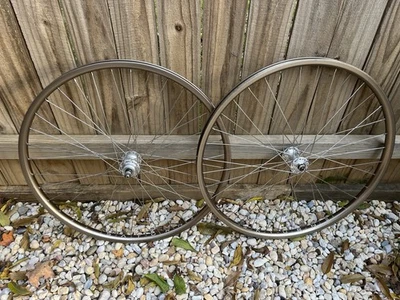 Rodas Saturne Saturae HX28 com cubos de rolamento selados especializados 36h Estado perfeito - Imagem 1 de 4