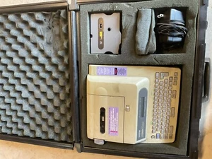 Máquina de etiquetas profesional Brother P-Touch XL 35 con estuche rígido solo piezas - Imagen 1 de 7