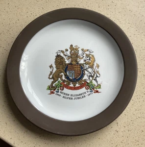 Queen Elizabeth II - 1952/1977 Commemorative Silver Jubilee Plate "SALE" - Picture 1 of 2