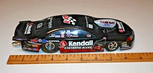 V. Gaines Dodge Stratus 1:24 Autografiado Diecast Racing Champions - Imagen 1 de 8