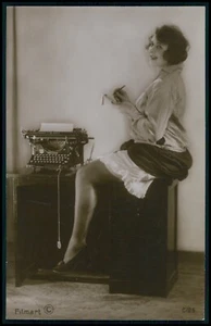 F11 Mujer Desnuda Francesa Wyndham Lencería Risque Original Años 20 RPPC Foto Postal - Imagen 1 de 2