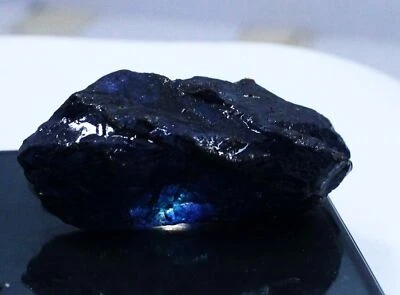 Piedras preciosas sueltas certificadas ásperas de tanzanita azul translúcido natural de 254 quilates Foto 1 de 4