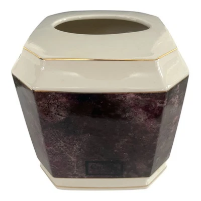 Croscill Carrara Фарфоровая Тканевая Коробка Обложка - Винный Мрамор и Золотая Отделка - Изображение 1 из 4